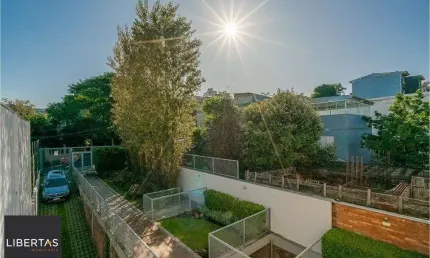 Casa com 2 quartos à venda na Rua Oscar Schneider, 485, Medianeira, Porto Alegre