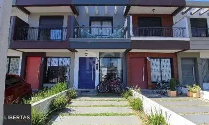 Casa em porto alegre, no bairro hípica, com 2 dormitório(s), à venda.