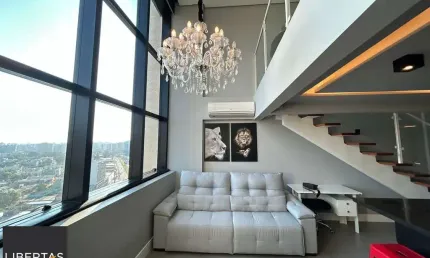 Apartamento duplex a venda, mobiliado e decorado, planta de 57 m2 com 1 dormitório, 2 vagas e 1 depósito.