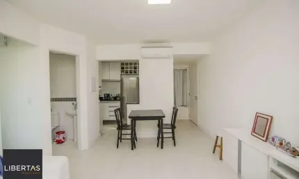 Apartamento mobiliado à venda com 1 dormitório no mont serrat