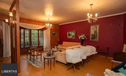 Casa à venda com 280m², 4 quartos e 2 vagas no bairro auxiliadora
