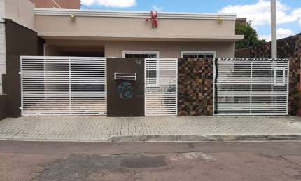 Casa com 3 quartos à venda no Pinheirinho, Curitiba , 140 m2 por R$ 650.000