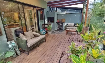 Casa em condomínio fechado com 2 quartos à venda no Santa Cândida, Curitiba , 121 m2 por R$ 990.000