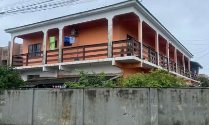 Casa comercial à venda na Rua Fernando Wesling, Espinheiros, Joinville
