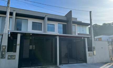 Casa com 2 quartos à venda na Rua Cidade de Chapadão do Lageado, 45, Jardim Sofia, Joinville