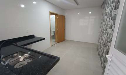 CASA SOBREPOSTA BAIXA NOVA 3 DORMITÓRIOS 3 SUÍTES  2 VAGAS