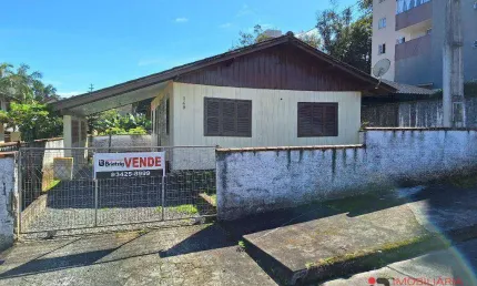 Casa com 3 dormitórios à venda, 84 m² por R$ 570.000,00 - Bom Retiro - Joinville/SC