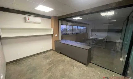 Sala para alugar, 11 m² por R$ 1.500 + taxas/mês - Bom Retiro - Joinville/SC