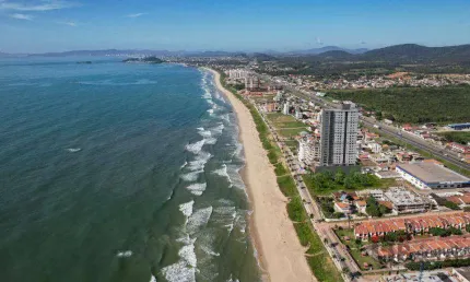 Apartamento com 3 dormitórios à venda, 150 m² por R$ 2.279.779,20 - Beira Mar - Barra Velha/SC