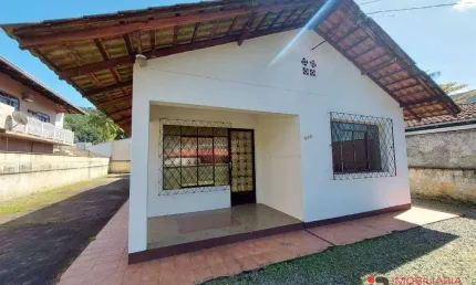Casa com 3 dormitórios à venda, 100 m² por R$ 660.000,00 - Iririú - Joinville/SC