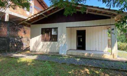 Casa com 3 dormitórios à venda, 136 m² por R$ 460.000,00 - Glória - Joinville/SC