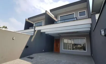 Casa com 3 dormitórios para alugar, 129 m² por R$ 4.000 + taxas/mês - Bom Retiro - Joinville/SC