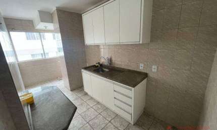Apartamento com 3 dormitórios para alugar, 88 m² por R$ 1.800 + taxas/mês - Bom Retiro - Joinville/SC