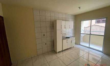 Apartamento com 3 dormitórios para alugar, 67 m² por R$ 1.690 + taxas/mês - Bom Retiro - Joinville/SC