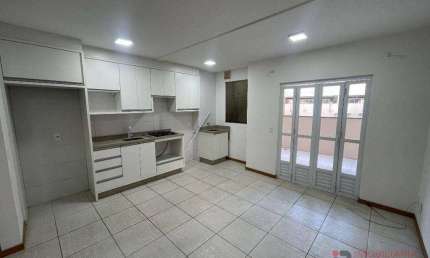Apartamento com 2 dormitórios para alugar, 97 m² por R$ 1.980 + taxas/mês - Anita Garibaldi - Joinville/SC