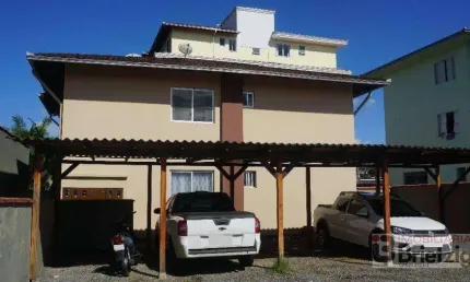 Kitnet com 1 dormitório para alugar, 38 m² por R$ 970 + taxas/mês - Bom Retiro - Joinville/SC
