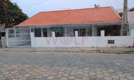 Casa para Venda em São Francisco do Sul, Enseada, 3 dormitórios, 1 banheiro, 2 vagas