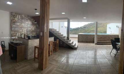 Casas 2 Quartos para Venda em Juiz de Fora, Bom Jardim, 2 dormitórios, 1 suíte, 3 banheiros, 4 vagas