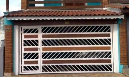 Casa para Venda em Pinhalzinho, Centro, 2 dormitórios, 2 banheiros, 2 vagas