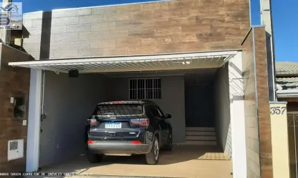 Casa para Venda em Pinhalzinho, Centro, 2 dormitórios, 1 suíte, 2 banheiros, 2 vagas
