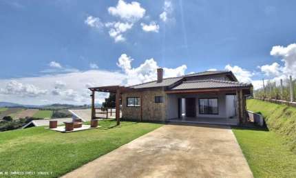 Chácara para Venda em Pinhalzinho, Zona Rural, 3 dormitórios, 1 suíte, 3 banheiros, 2 vagas