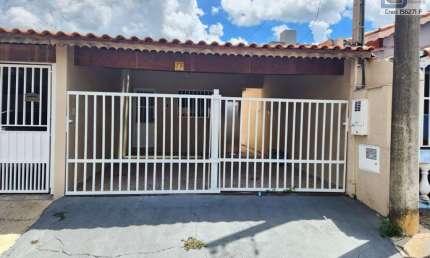 Casa para Venda em Pinhalzinho, Centro, 2 dormitórios, 1 banheiro, 2 vagas