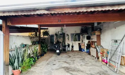 Casa para Venda em Pinhalzinho, Centro, 2 dormitórios, 1 banheiro, 1 vaga