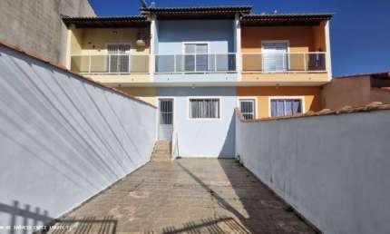 Casa para Venda em Pinhalzinho, Centro, 2 dormitórios, 2 banheiros, 2 vagas