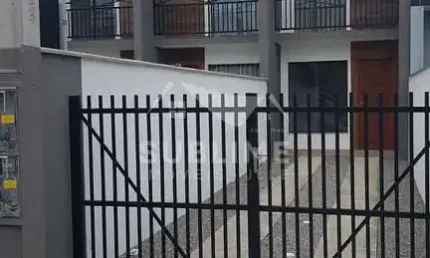 Sobrado Geminado no Bairro Paranaguamirim com 02 Quartos