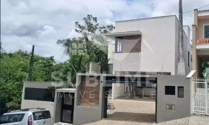 Casa com 3 quartos à venda no Iririú, Joinville 