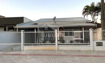 Casa com 2 quartos à venda no Aventureiro, Joinville 