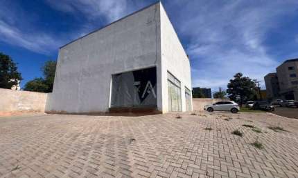 Sala Comercial para aluguel no Bairro NEVA em CASCAVEL por R$ 6.500,00