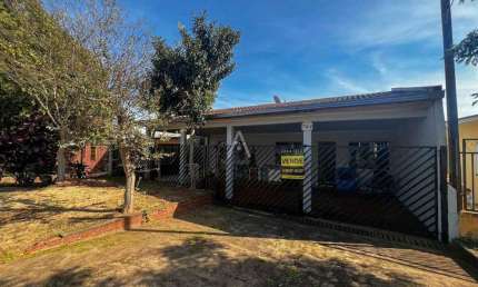 Casa Residencial 3 quartos à venda no Bairro SANTA FELICIDADE em CASCAVEL por R$ 299.000,00