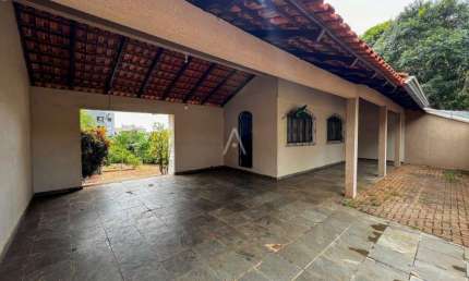 Casa Residencial 3 quartos à venda no Bairro CANCELLI em CASCAVEL por R$ 950.000,00