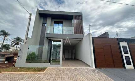 Sobrado 3 quartos à venda no Bairro JARDIM PANCERA em TOLEDO por R$ 640.000,00