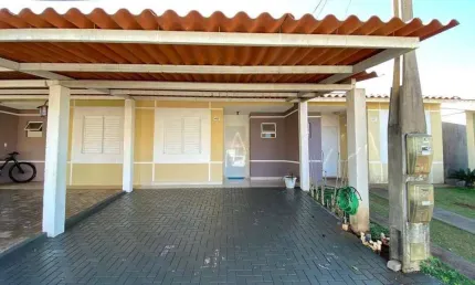 Casa com 2 quartos para alugar na Rua Tranqüilo Noro, Parque Verde, Cascavel