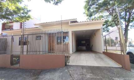 Casa com 3 quartos para alugar na Rua Roberto Fumio Aoki, Canadá, Cascavel
