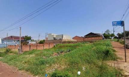 Terreno à venda no Bairro UNIVERSITARIO em CASCAVEL por R$ 500.000,00