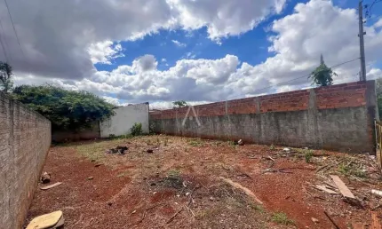 Terreno à venda no Bairro SANTA CRUZ em CASCAVEL por R$ 200.000,00