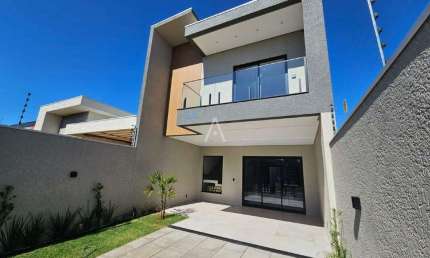 Sobrado 3 quartos à venda no Bairro Pioneiros Catarinenses em CASCAVEL por R$ 950.000,00