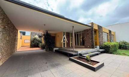 Casa Residencial 3 quartos à venda no Bairro CENTRO em CASCAVEL por R$ 3.800.000,00