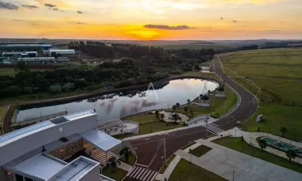 Terreno à venda no Bairro CENTRO em SANTA TEREZA DO OESTE por R$ 595.000,00
