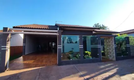 Casa Residencial 3 quartos à venda no Bairro Vila Pioneiro em TOLEDO por R$ 600.000,00