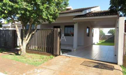 Casa Residencial 3 quartos para aluguel no Bairro JARDIM COOPAGRO em TOLEDO por R$ 2.300,00