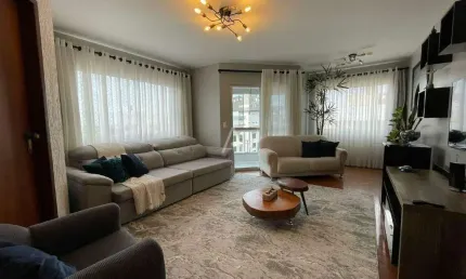 Apartamento à venda no Centro de Cascavel - Pr., com 1 suíte e 2 quartos, por R$ 540.000,00.