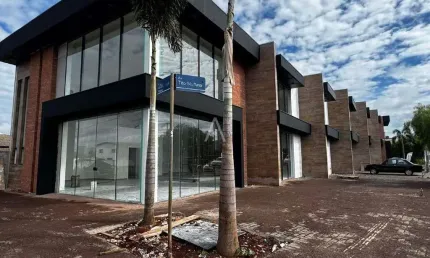 Sala comercial para aluguel no bairro santa cruz em cascavel por r$ 6.678,00