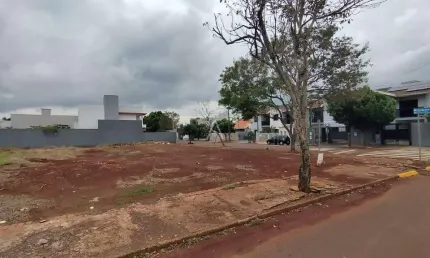 Terreno à venda no Bairro JARDIM GISELA em TOLEDO por R$ 475.000,00