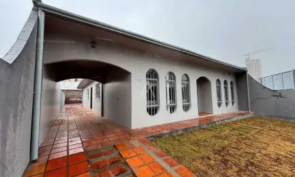 Casa com 4 quartos para alugar na Rua Rio de Janeiro, Centro, Cascavel