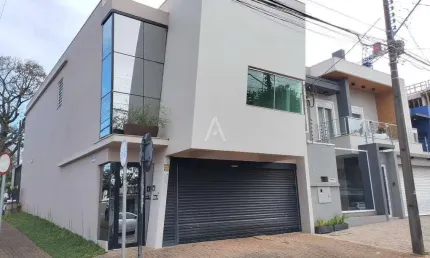 Excelente Sobrado Semi-Mobiliado para Locação no Centro de Cascavel - PR