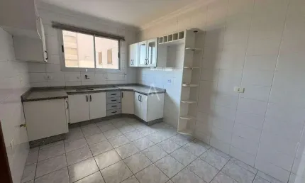 Apartamento com 3 quartos para alugar na Rua Carlos de Carvalho, Centro, Cascavel